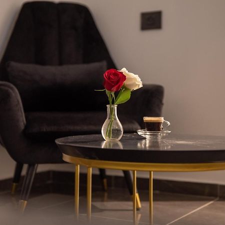 Selfie'S Boutique Hotel Tiberias Exterior photo